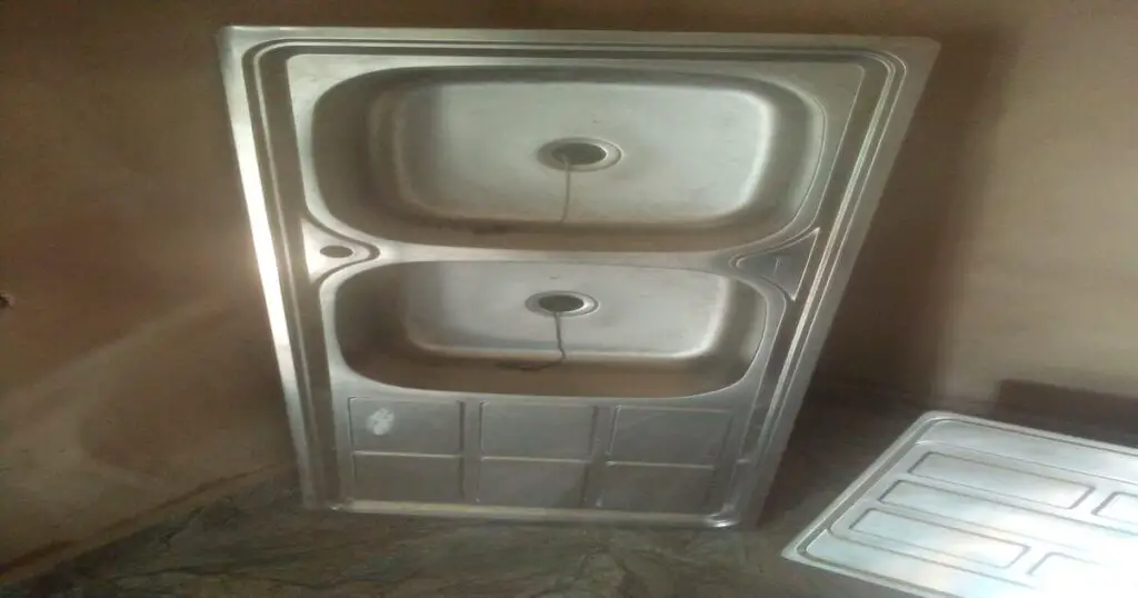 image of a kitchen sink